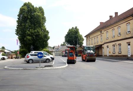ASFALTIRANJE LJUBLJANSKE CESTE 17 FOTO LJUBO VUKELIČ
